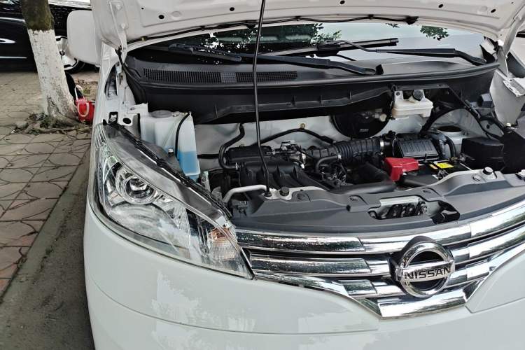 Used Nissan NV200 2018 1.6L CVT Luxury Model Engine Bay Right