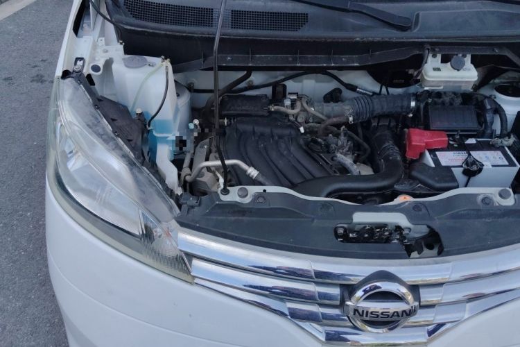 Used Nissan NV200 2018 1.6L CVT Luxury Model Engine Bay Right