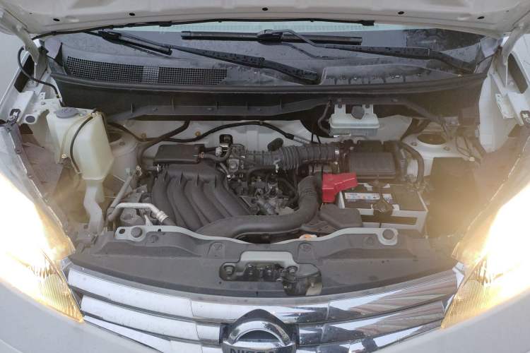 Used Nissan NV200 2018 1.6L CVT Luxury Model Engine Bay