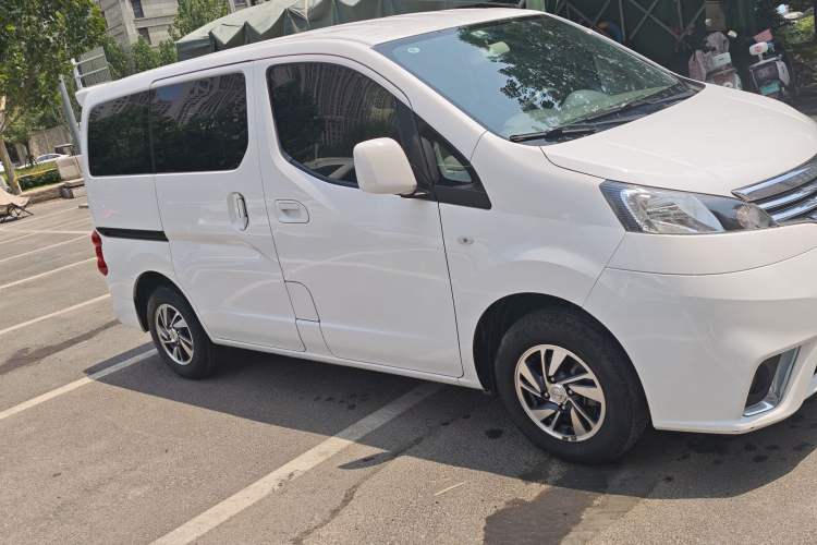 Used Nissan NV200 2018 1.6L CVT Luxury Model Exterior 2