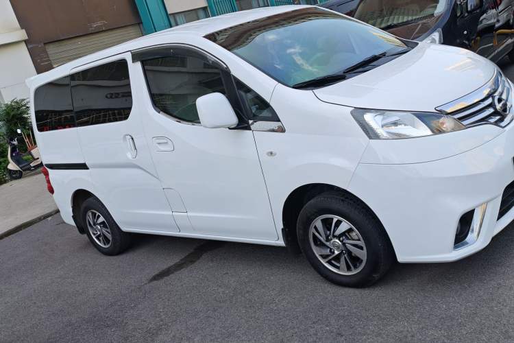 Used Nissan NV200 2018 1.6L CVT Luxury Model Exterior 2