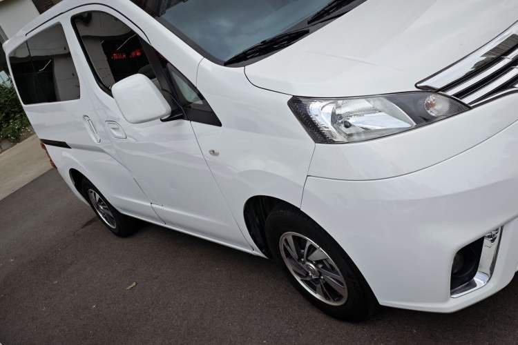 Used Nissan NV200 2018 1.6L CVT Luxury Model Exterior 2