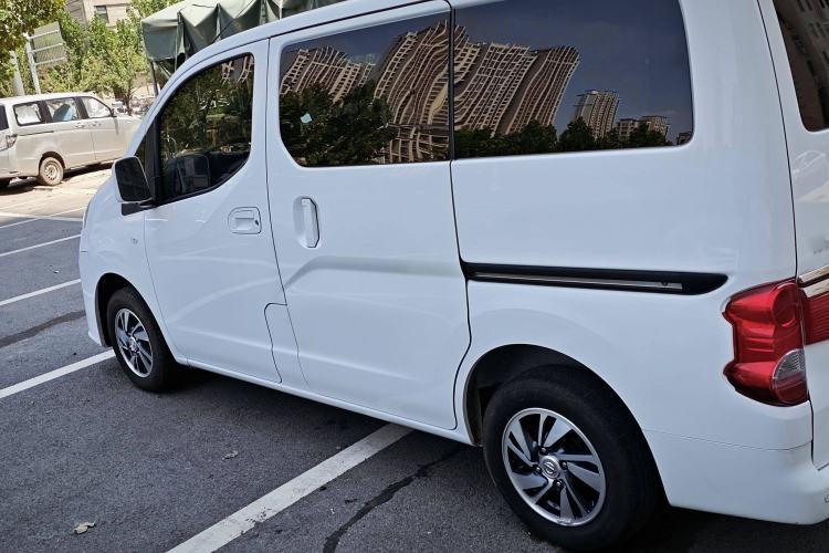 Used Nissan NV200 2018 1.6L CVT Luxury Model Exterior 2