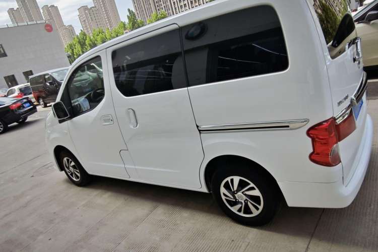 Used Nissan NV200 2018 1.6L CVT Luxury Model Exterior 2