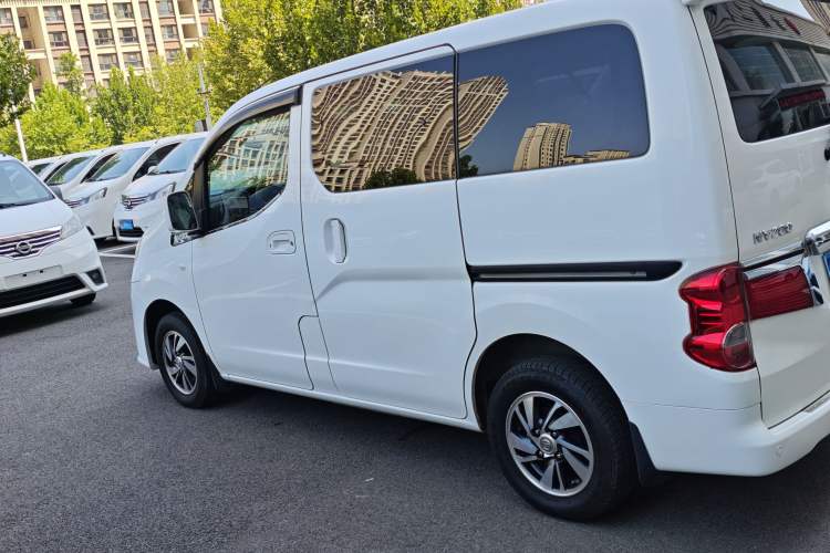 Used Nissan NV200 2018 1.6L CVT Luxury Model Exterior 3