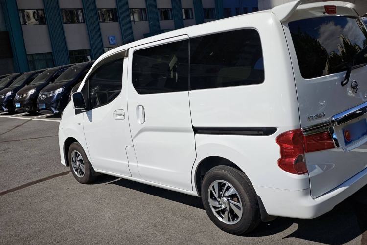 Used Nissan NV200 2018 1.6L CVT Luxury Model Exterior 3