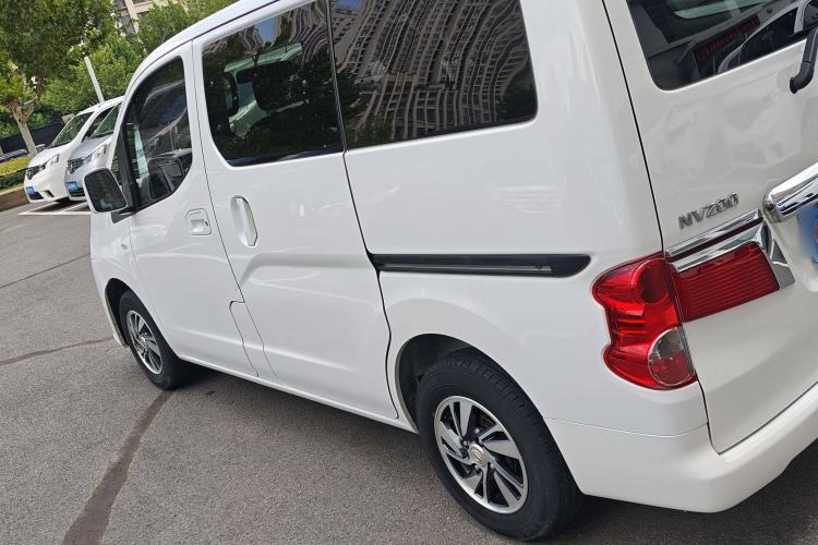 Used Nissan NV200 2018 1.6L CVT Luxury Model Exterior 3