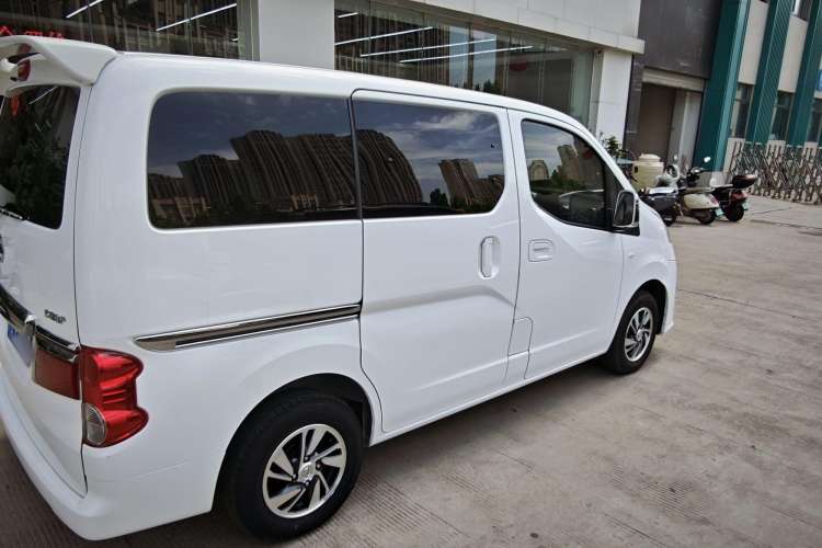 Used Nissan NV200 2018 1.6L CVT Luxury Model Exterior 5