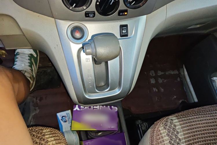 Used Nissan NV200 2018 1.6L CVT Luxury Model Gear Lever