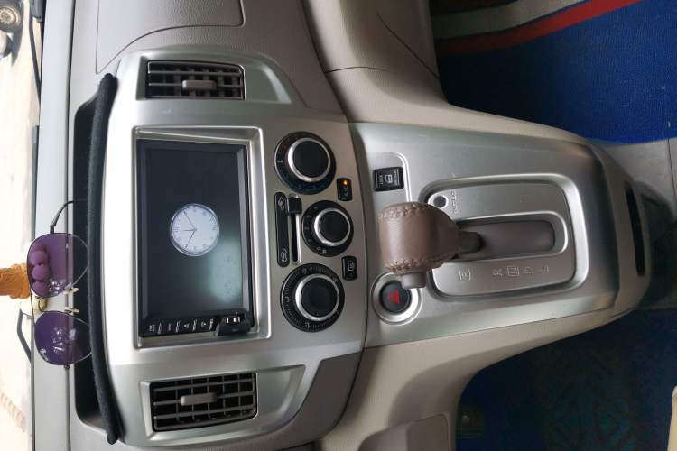 Used Nissan NV200 2018 1.6L CVT Luxury Model Gear Lever