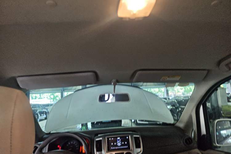 Used Nissan NV200 2018 1.6L CVT Luxury Model Headliner