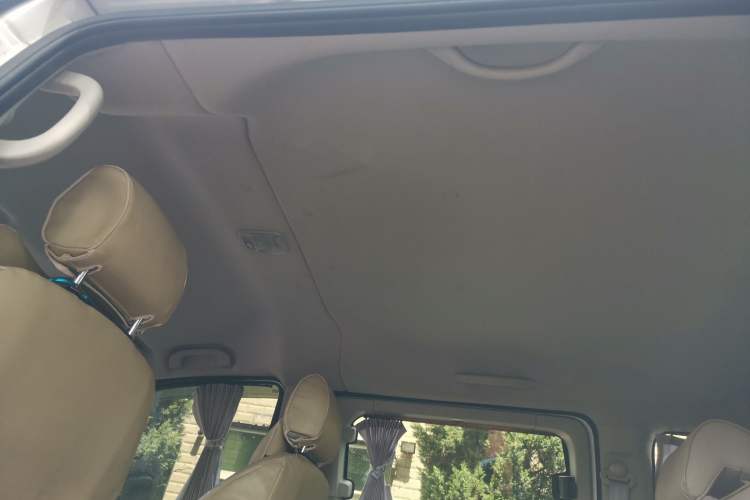 Used Nissan NV200 2018 1.6L CVT Luxury Model Headliner