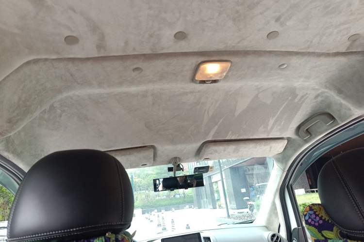 Used Nissan NV200 2018 1.6L CVT Luxury Model Headliner