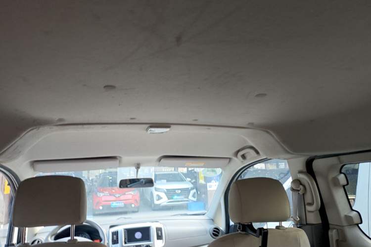 Used Nissan NV200 2018 1.6L CVT Luxury Model Headliner