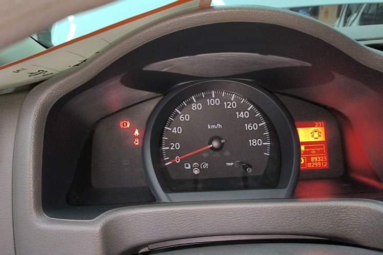 Used Nissan NV200 2018 1.6L CVT Luxury Model Instrument Cluster