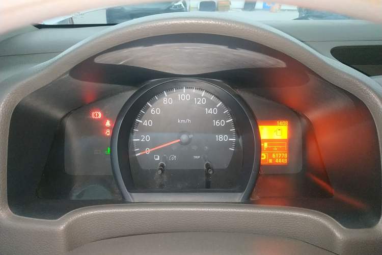 Used Nissan NV200 2018 1.6L CVT Luxury Model Instrument Cluster