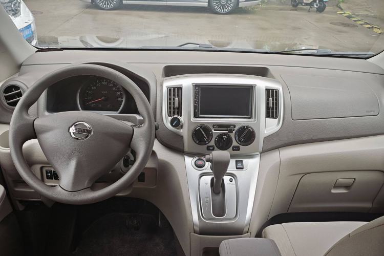 Used Nissan NV200 2018 1.6L CVT Luxury Model Interior 1