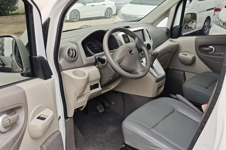Used Nissan NV200 2018 1.6L CVT Luxury Model Interior 2