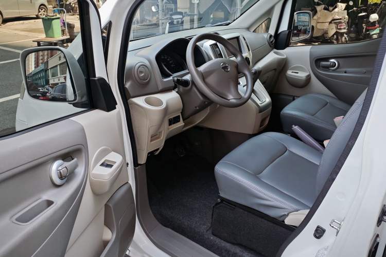 Used Nissan NV200 2018 1.6L CVT Luxury Model Interior 2