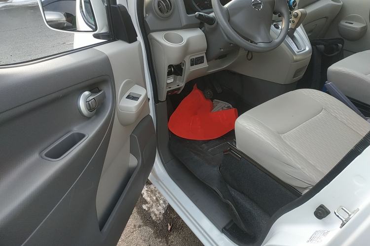 Used Nissan NV200 2018 1.6L CVT Luxury Model Interior 3