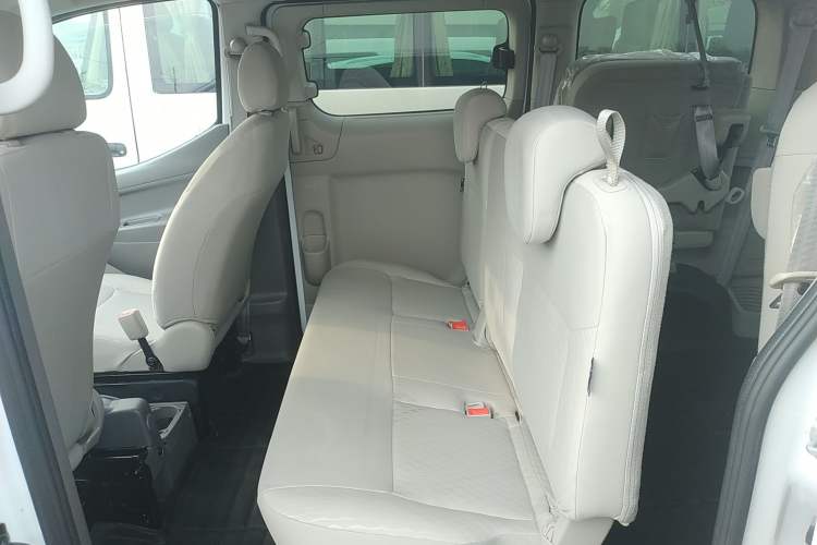 Used Nissan NV200 2018 1.6L CVT Luxury Model Interior 4