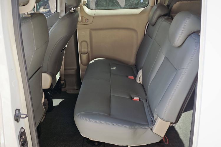 Used Nissan NV200 2018 1.6L CVT Luxury Model Interior 6