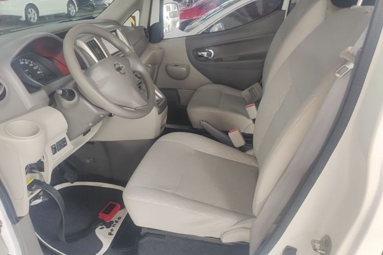 Used Nissan NV200 2018 1.6L CVT Luxury Model Left Front Seat