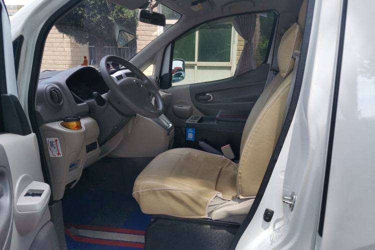 Used Nissan NV200 2018 1.6L CVT Luxury Model Left Front Seat