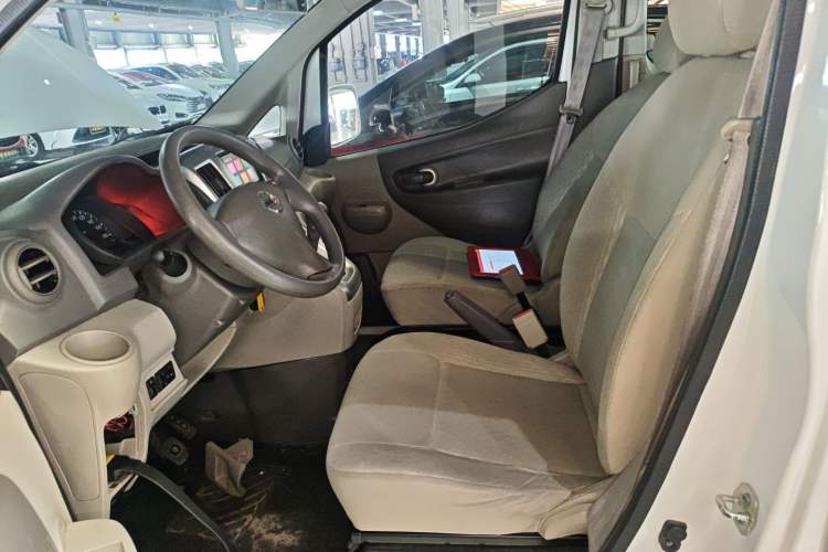 Used Nissan NV200 2018 1.6L CVT Luxury Model Left Front Seat