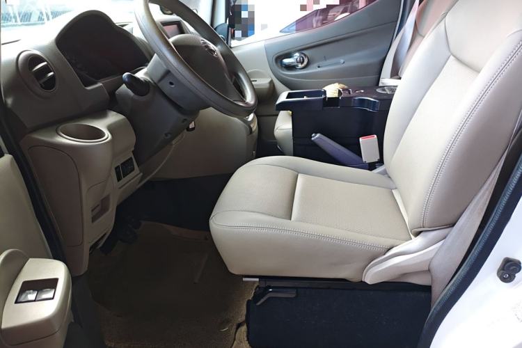 Used Nissan NV200 2018 1.6L CVT Luxury Model Left Front Seat