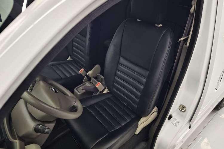 Used Nissan NV200 2018 1.6L CVT Luxury Model Left Front Seat