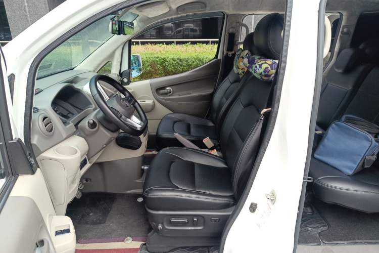 Used Nissan NV200 2018 1.6L CVT Luxury Model Left Front Seat