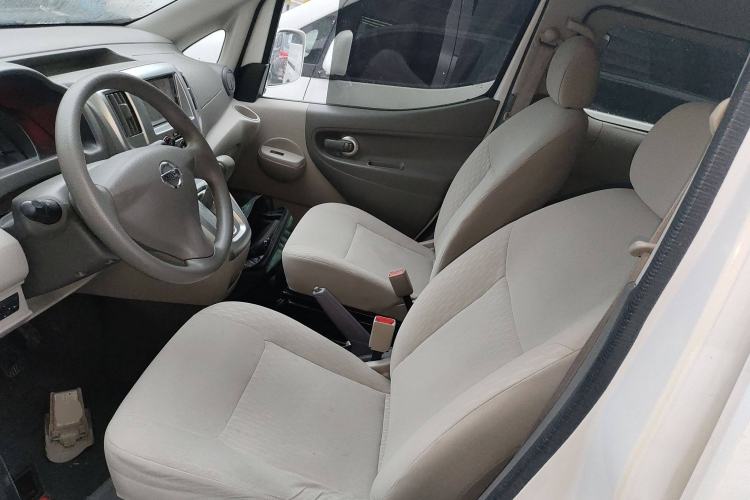 Used Nissan NV200 2018 1.6L CVT Luxury Model Left Front Seat
