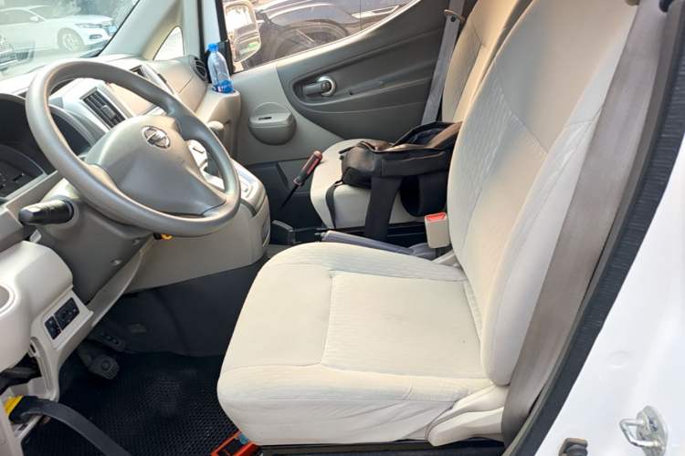 Used Nissan NV200 2018 1.6L CVT Luxury Model Left Front Seat