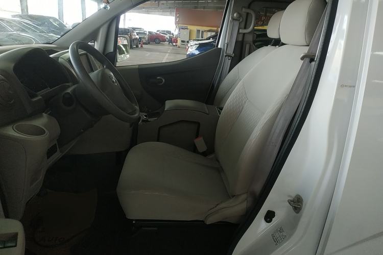 Used Nissan NV200 2018 1.6L CVT Luxury Model Left Front Seat