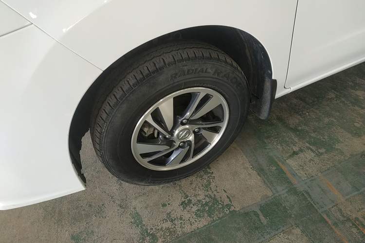 Used Nissan NV200 2018 1.6L CVT Luxury Model Left Front Wheel Hub