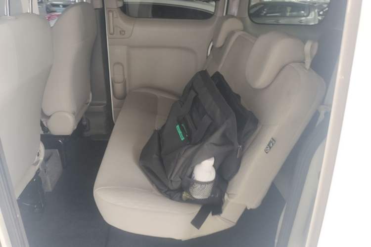 Used Nissan NV200 2018 1.6L CVT Luxury Model Left Rear Seat