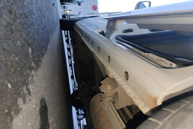 Used Nissan NV200 2018 1.6L CVT Luxury Model Left Side Sill