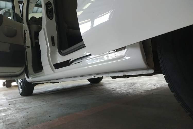 Used Nissan NV200 2018 1.6L CVT Luxury Model Left Side Sill