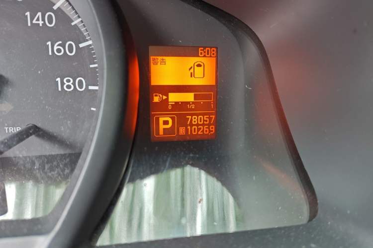 Used Nissan NV200 2018 1.6L CVT Luxury Model Odometer Close Up
