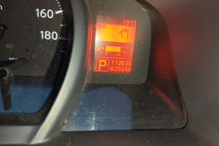Used Nissan NV200 2018 1.6L CVT Luxury Model Odometer Close Up