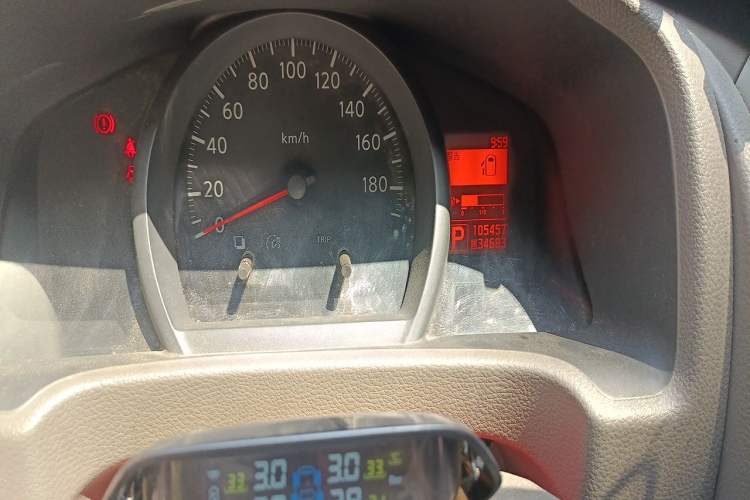 Used Nissan NV200 2018 1.6L CVT Luxury Model Odometer Close Up