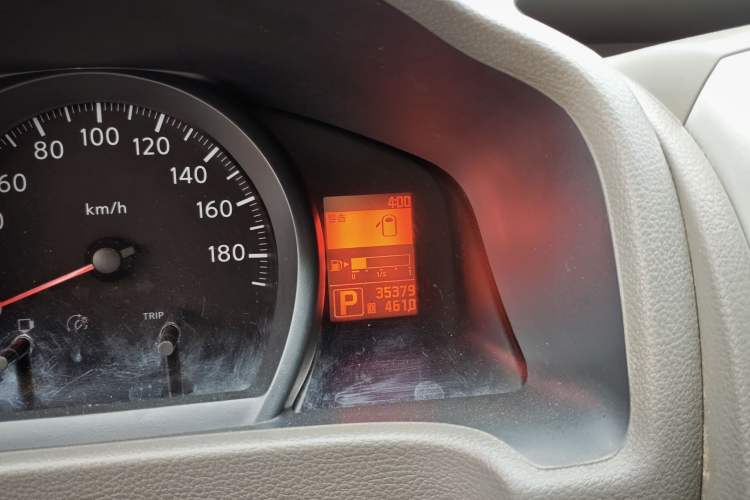 Used Nissan NV200 2018 1.6L CVT Luxury Model Odometer Close Up