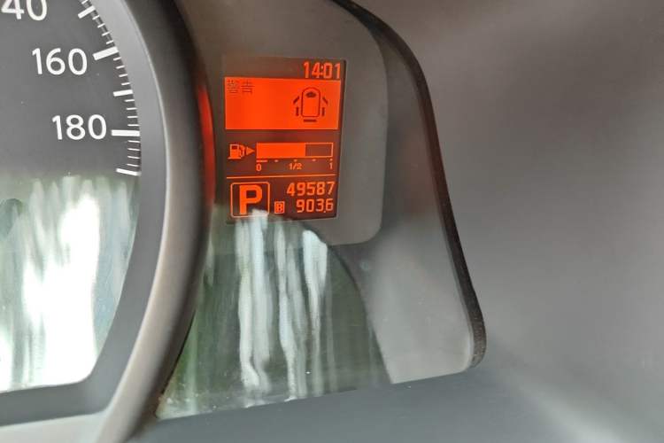 Used Nissan NV200 2018 1.6L CVT Luxury Model Odometer Close Up