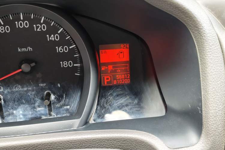 Used Nissan NV200 2018 1.6L CVT Luxury Model Odometer Close Up