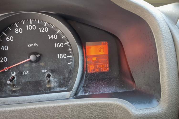 Used Nissan NV200 2018 1.6L CVT Luxury Model Odometer Close Up