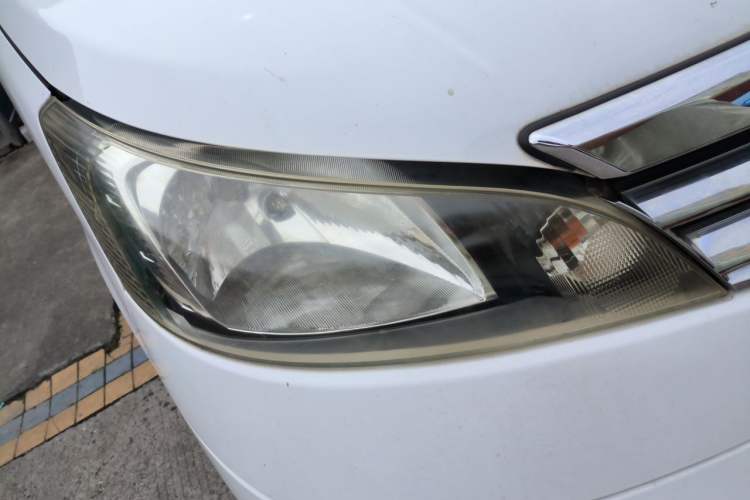 Used Nissan NV200 2018 1.6L CVT Luxury Model Right Front Headlight