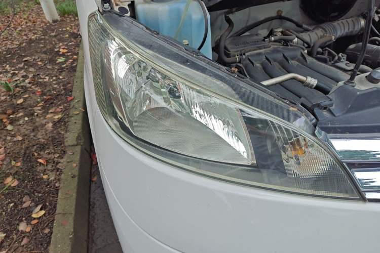 Used Nissan NV200 2018 1.6L CVT Luxury Model Right Front Headlight