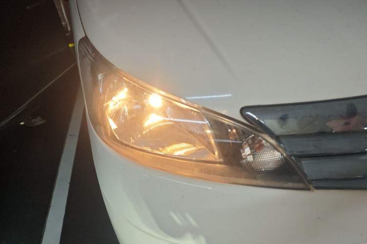 Used Nissan NV200 2018 1.6L CVT Luxury Model Right Front Headlight
