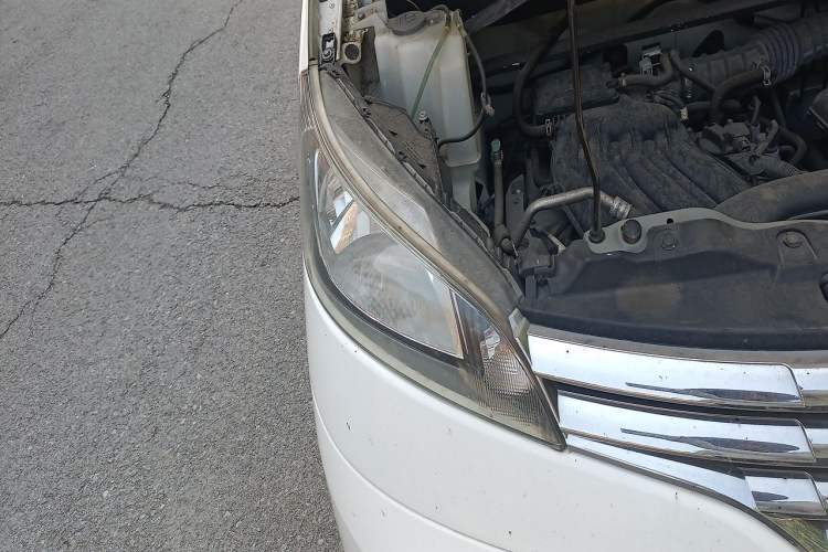 Used Nissan NV200 2018 1.6L CVT Luxury Model Right Front Headlight